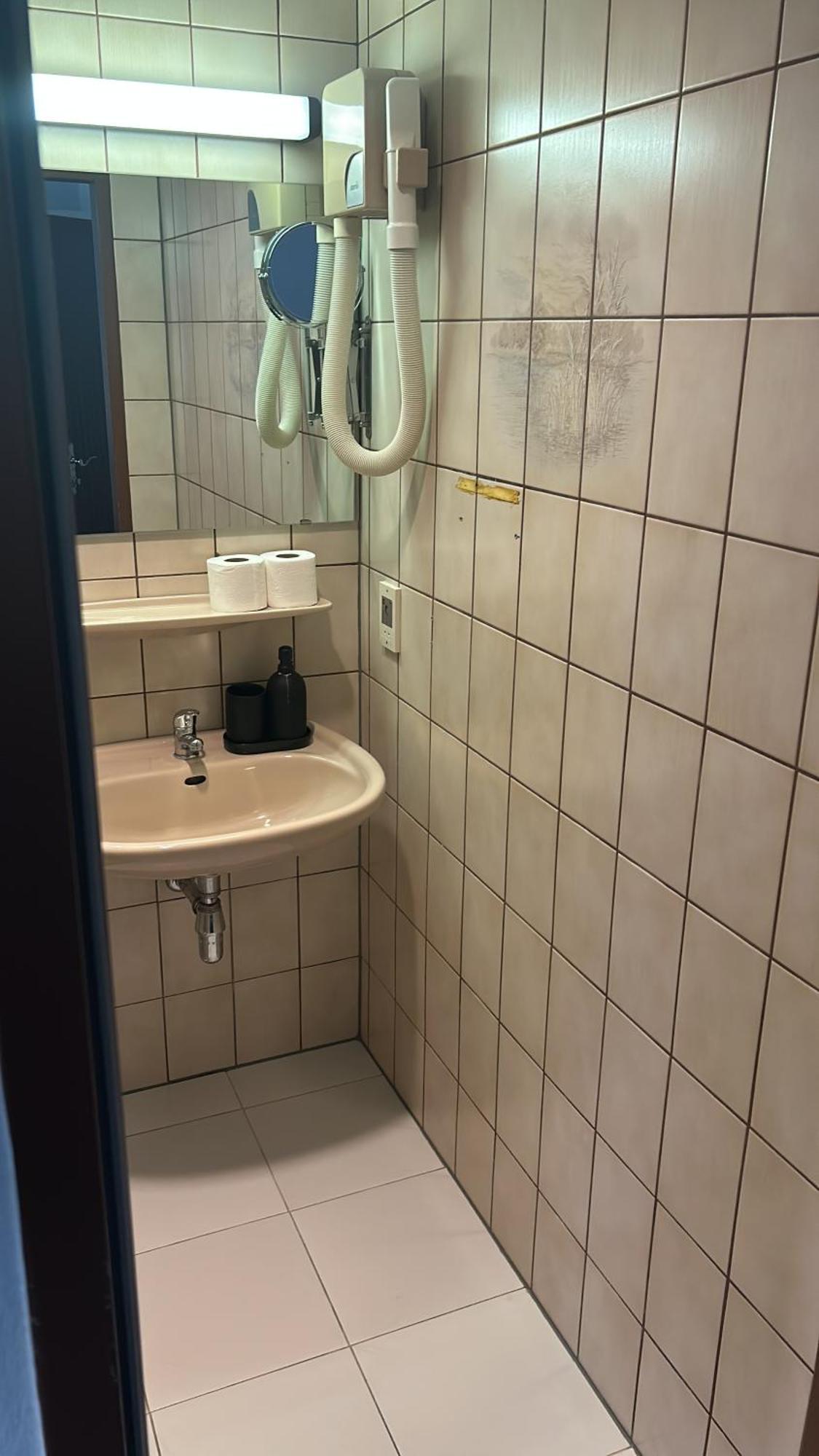 Self-Check-In Hotel Adlon 비엔나 외부 사진