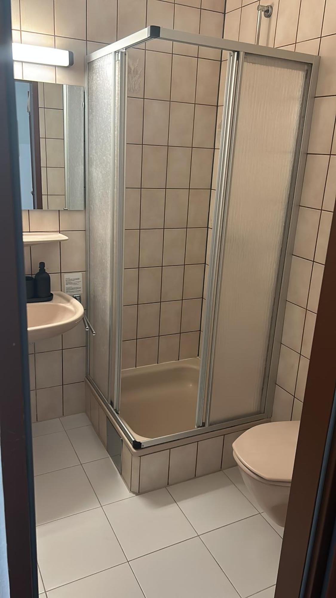 Self-Check-In Hotel Adlon 비엔나 외부 사진